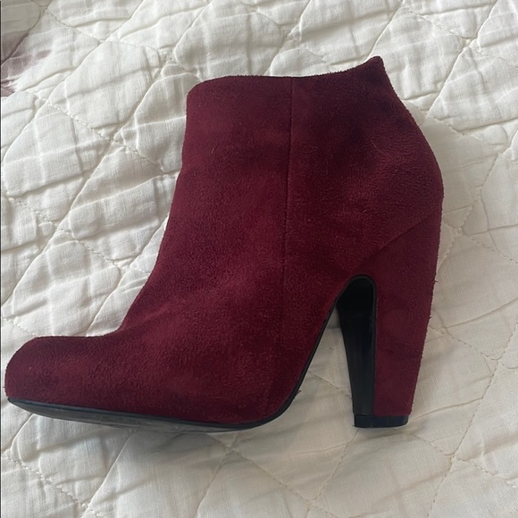 Booties - Picture 5 of 7